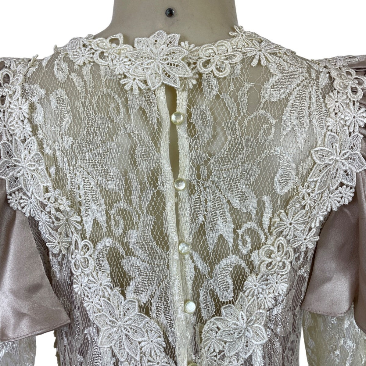 Vintage Cachet Women’s Beige & Ivory Lace Satin Puff Sleeve Midi Dress