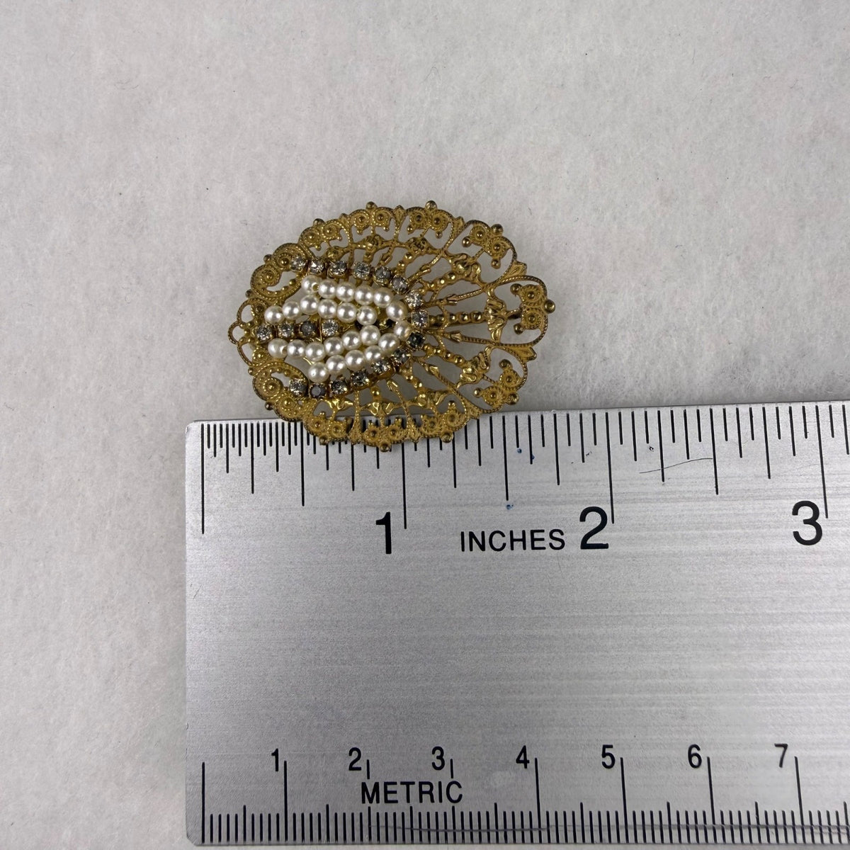 Miriam Haskell Brooch Women Gold Tone Filigree Faux Pearl Rhinestones Oval Desig