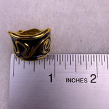 Vintage Unknown Womens Gold Tone Black Enamel Clip-On Earrings
