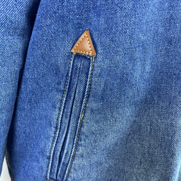 Omoone Women’s Blue Denim Jacket Distressed Pockets Button Closure Sz L
