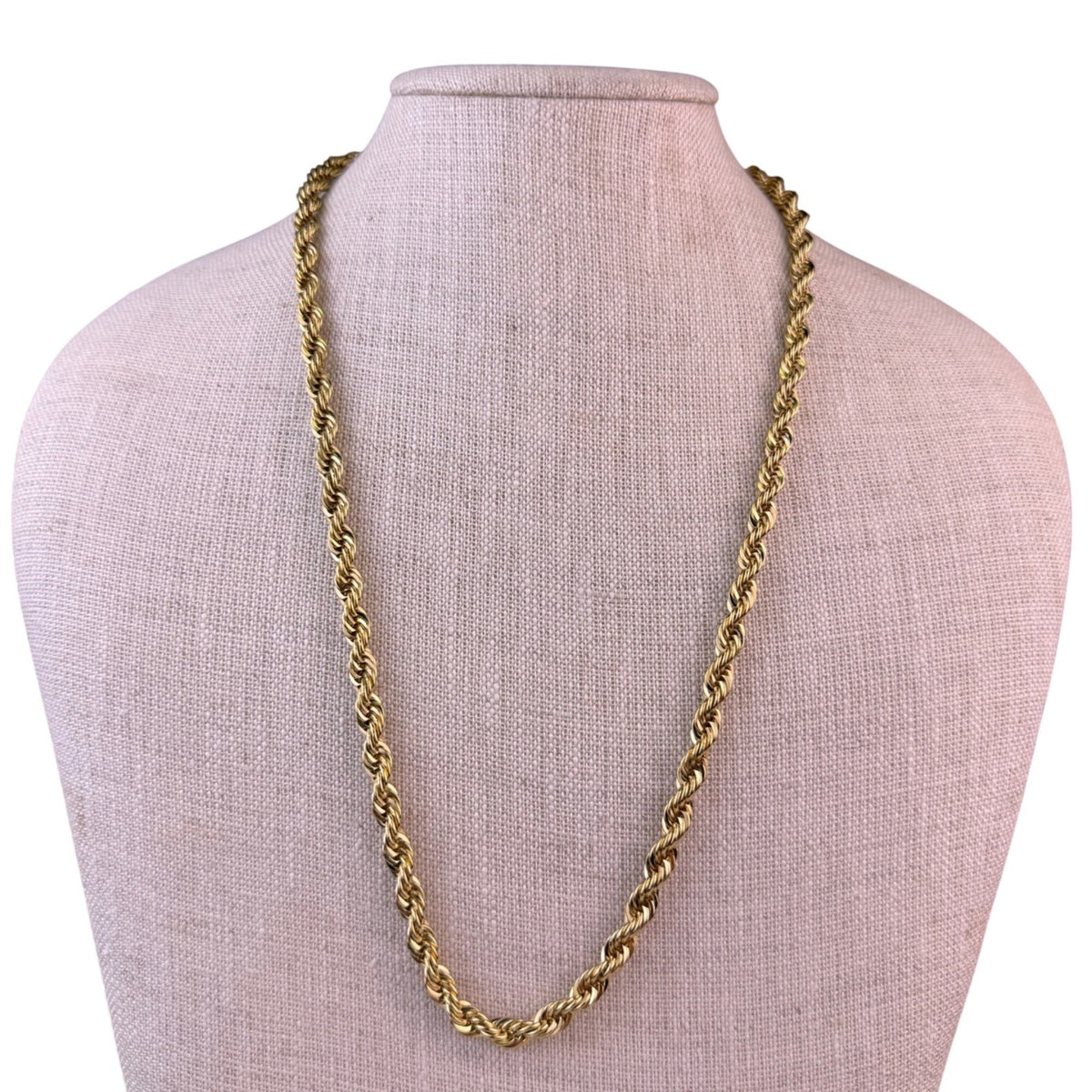 Avon Womens Gold Tone Metal Rope Chain Necklace Vintage Design