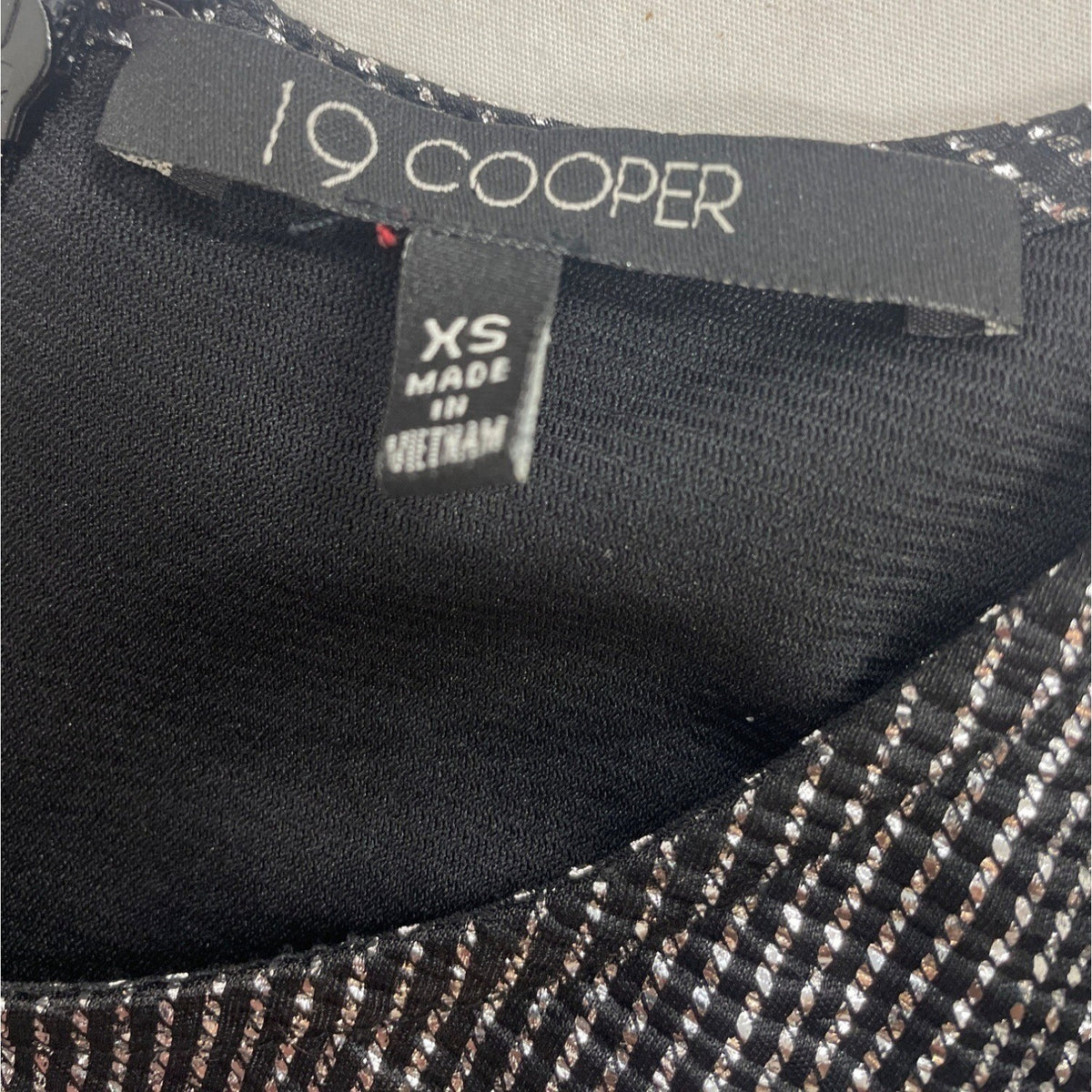 19 Cooper Women's Black and Silver Short Pants and Sleeve Jumpsuit Sz XS