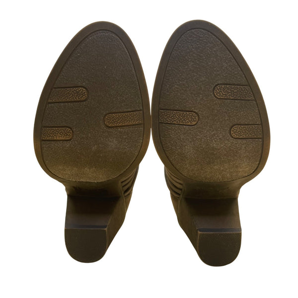 Fergalicious Women’s Taupe Zip Closure Heeled Weever Ankle Booties Size 7.5M