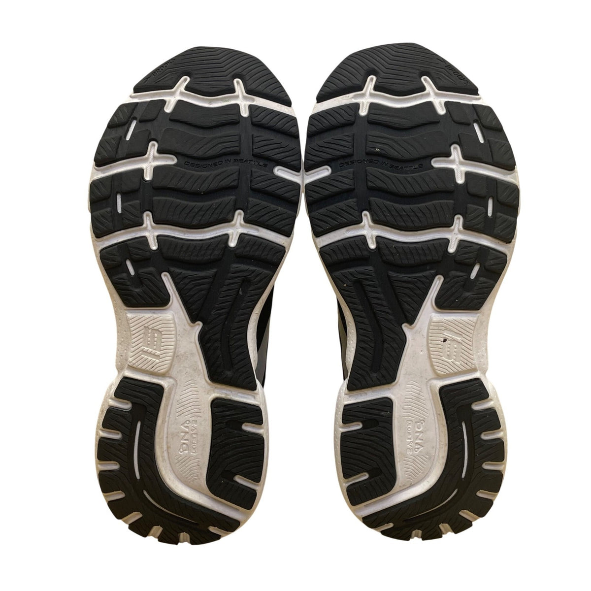 Brooks Men's Black & White Mesh Ghost 15 Cushioned Running Shoes Size 8.5