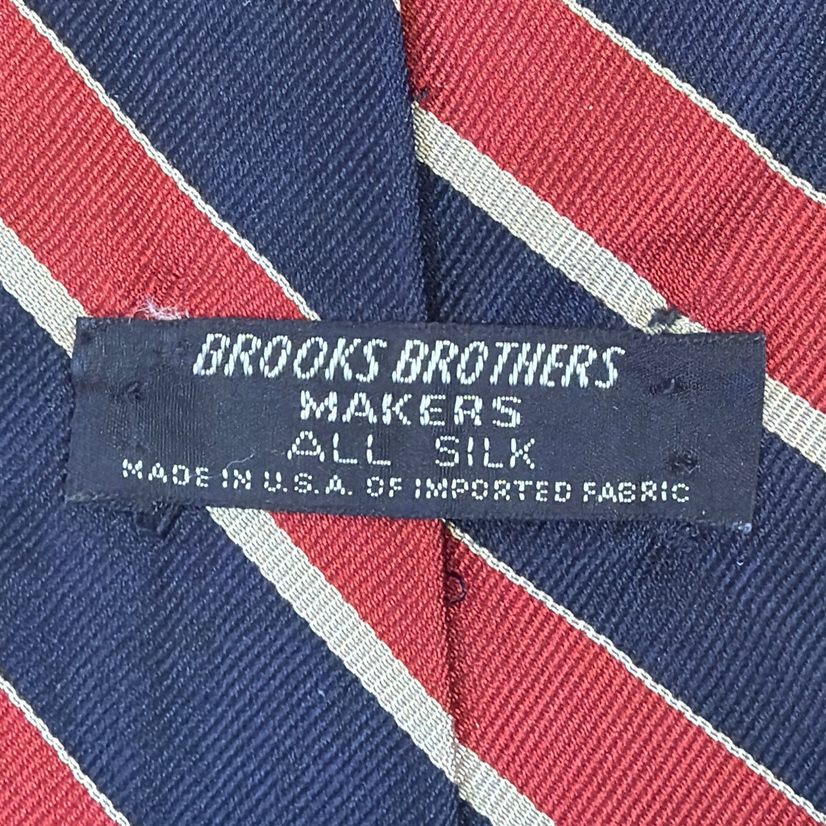 Brooks Brothers Mens Red & Navy Striped Silk Tie Classic All Season Necktie 57"