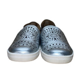 Earth Women’s Silver Metallic Slip-On Perforated Leather Tangelo Shoes Size 10B