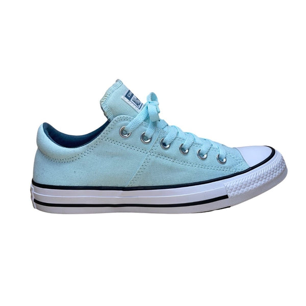 Converse Women’s Light Blue Canvas Chuck Taylor All Star Low Top Sneakers Size 9