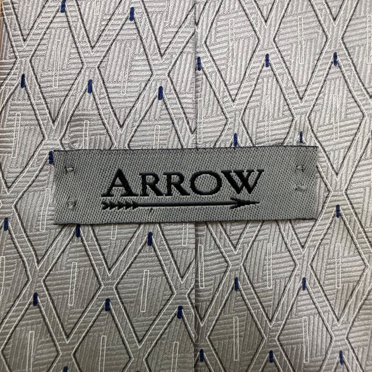 Arrow Mens Silver & Blue 100% Silk Geometric Pattern Neck Tie Versatile Design