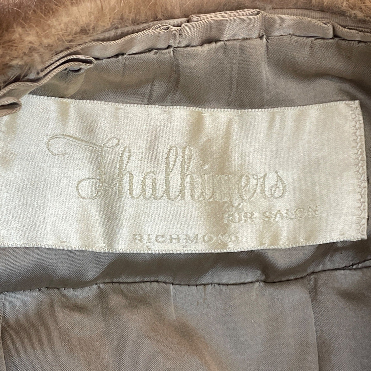 Vintage Thalhimers Women's Brown Fur Coat With 3/4 Sleeves & Hook Closure