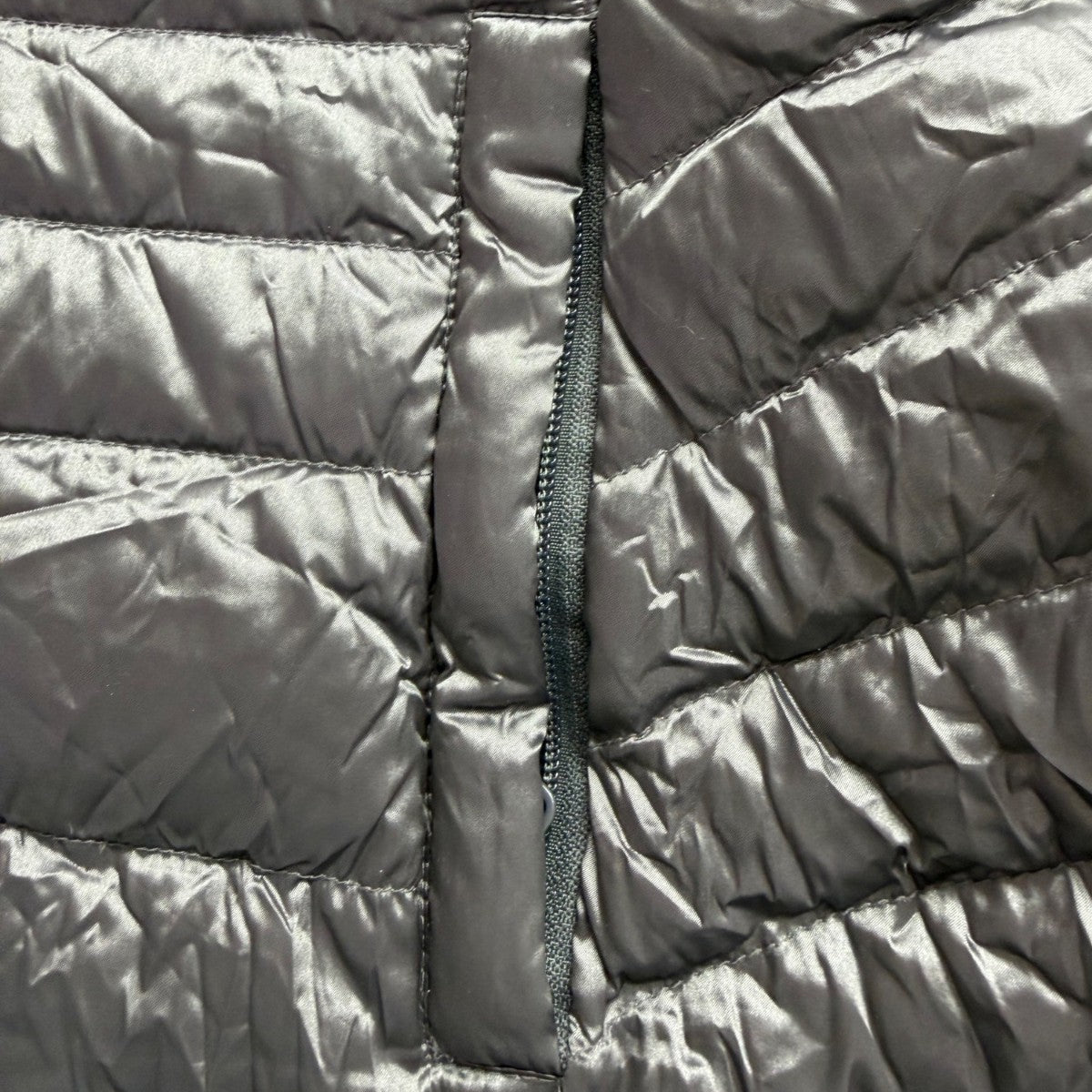 Bernardo Womens Silver Puffer Vest Zippered Front Sz L
