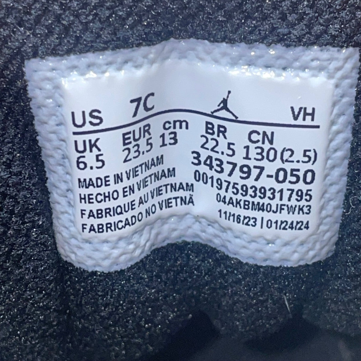 Air Jordan Kids Black Suede Sneakers Lace-Up Basketball Shoes Size 7C