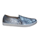 Earth Women’s Silver Metallic Slip-On Perforated Leather Tangelo Shoes Size 10B