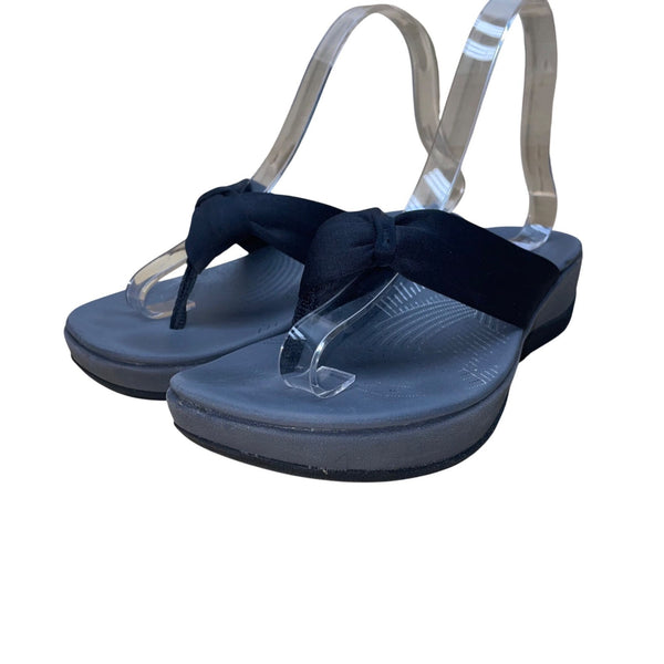 Cloudsteppers By Clarks Women’s Gray & Black Straps Slip-On Sandals Size 5.5