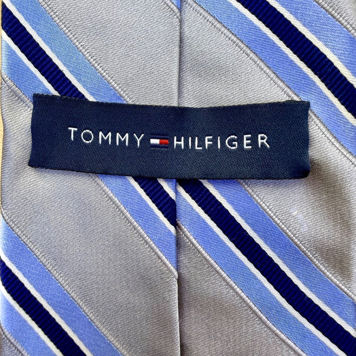 Tommy Hilfiger Mens Blue Striped 100% Silk Necktie Classic Style Office Wear