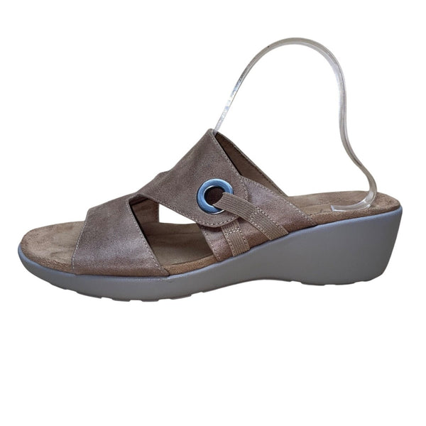 Easy Spirit Women’s Brown Cushioned Footbed Kaitrin Wedge Sandals Size 10M