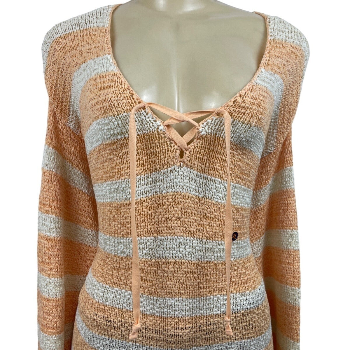 G.H Bass & Co. Women’s Peach and White Sweater  Sz XL NWT
