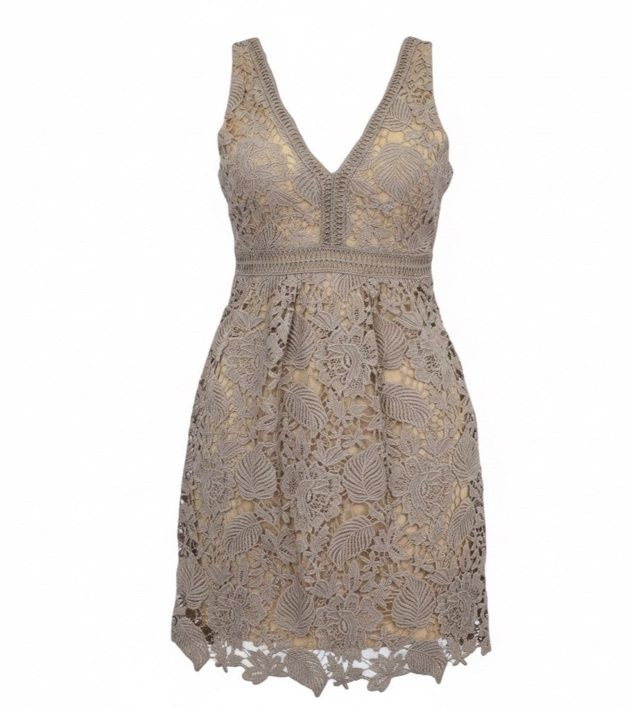 Romeo & Juliet Couture Womens Beige Crochet Lace Sleeveless Dress Size M