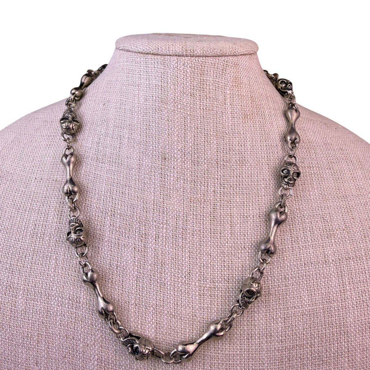 Silver Tone Unisex Skull & Bone Necklace Gothic Metallic Chain Costume Jewelry