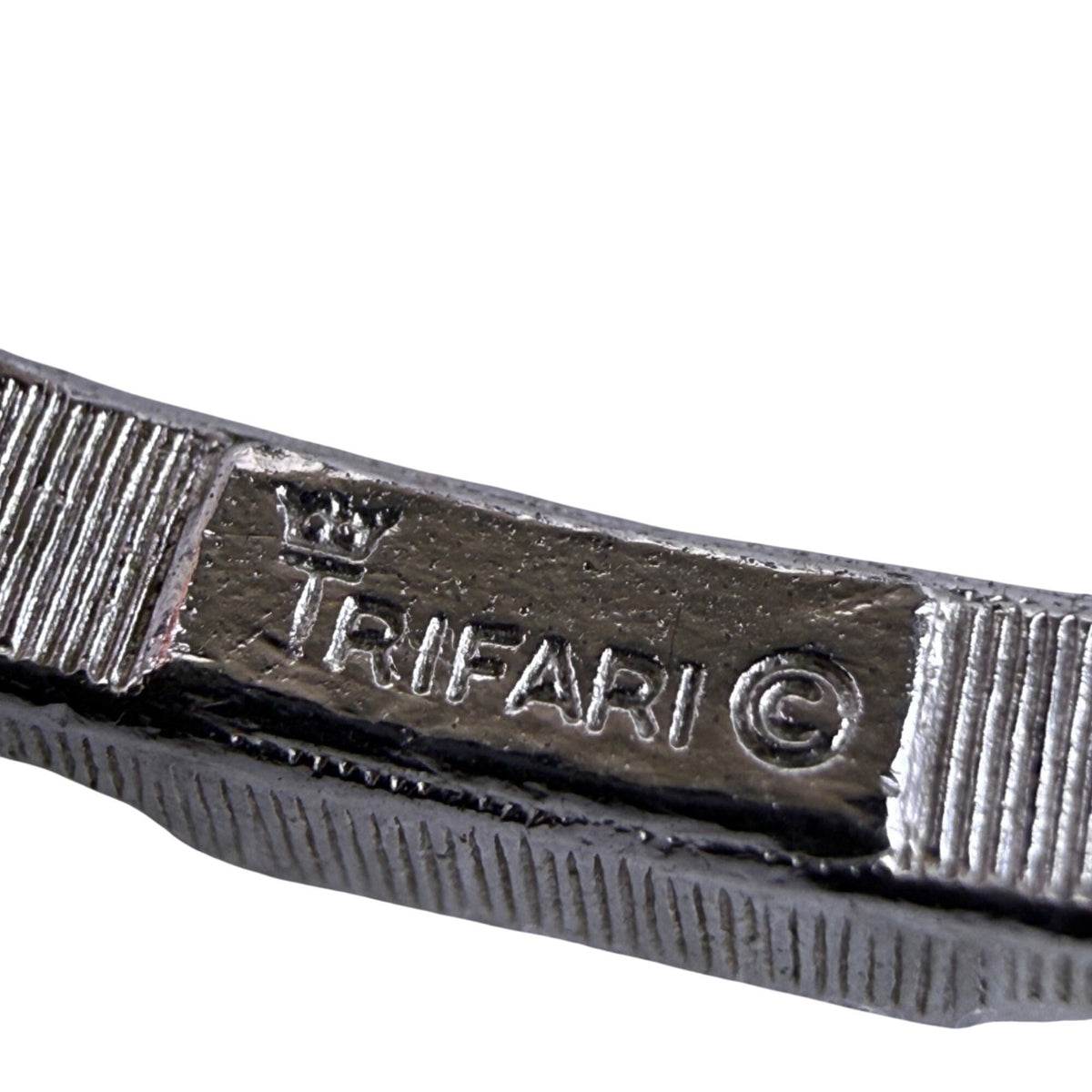 Trifari Womens Silver Tone Metal Textured Bangle Bracelet Vintage Style