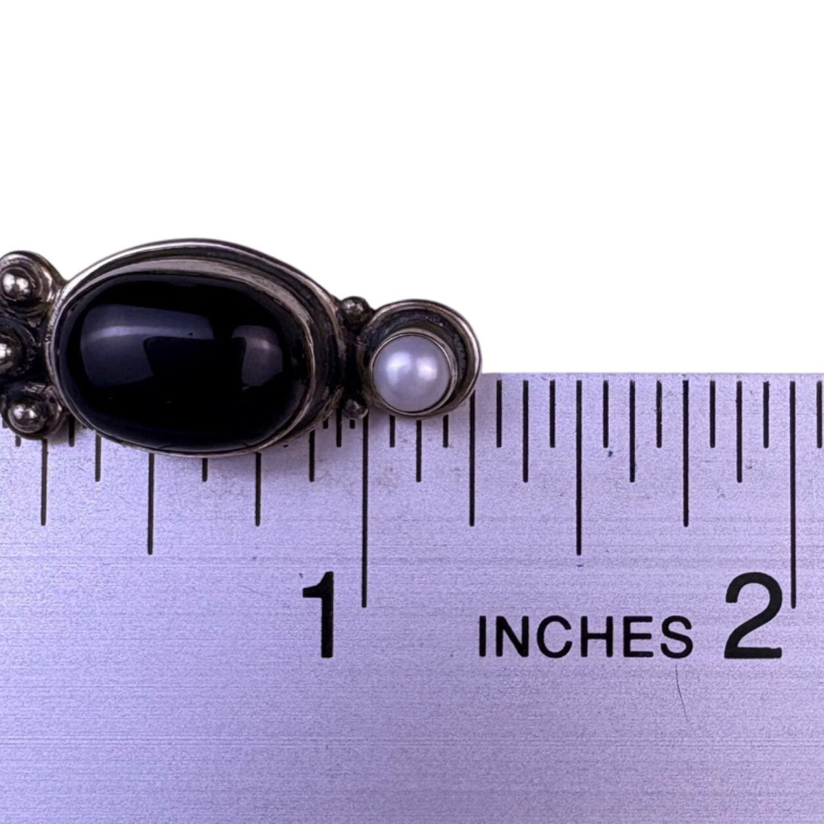Sterling Silver Vintage Womens Brooch Black Onyx & Pearl Oval Elegant Design