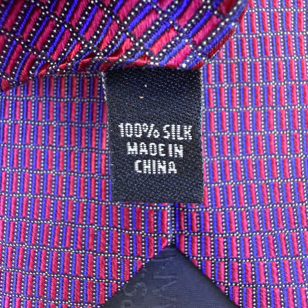 Jos A Bank Mens Purple/Red 100% Silk Geometric Tie Traveler Collection