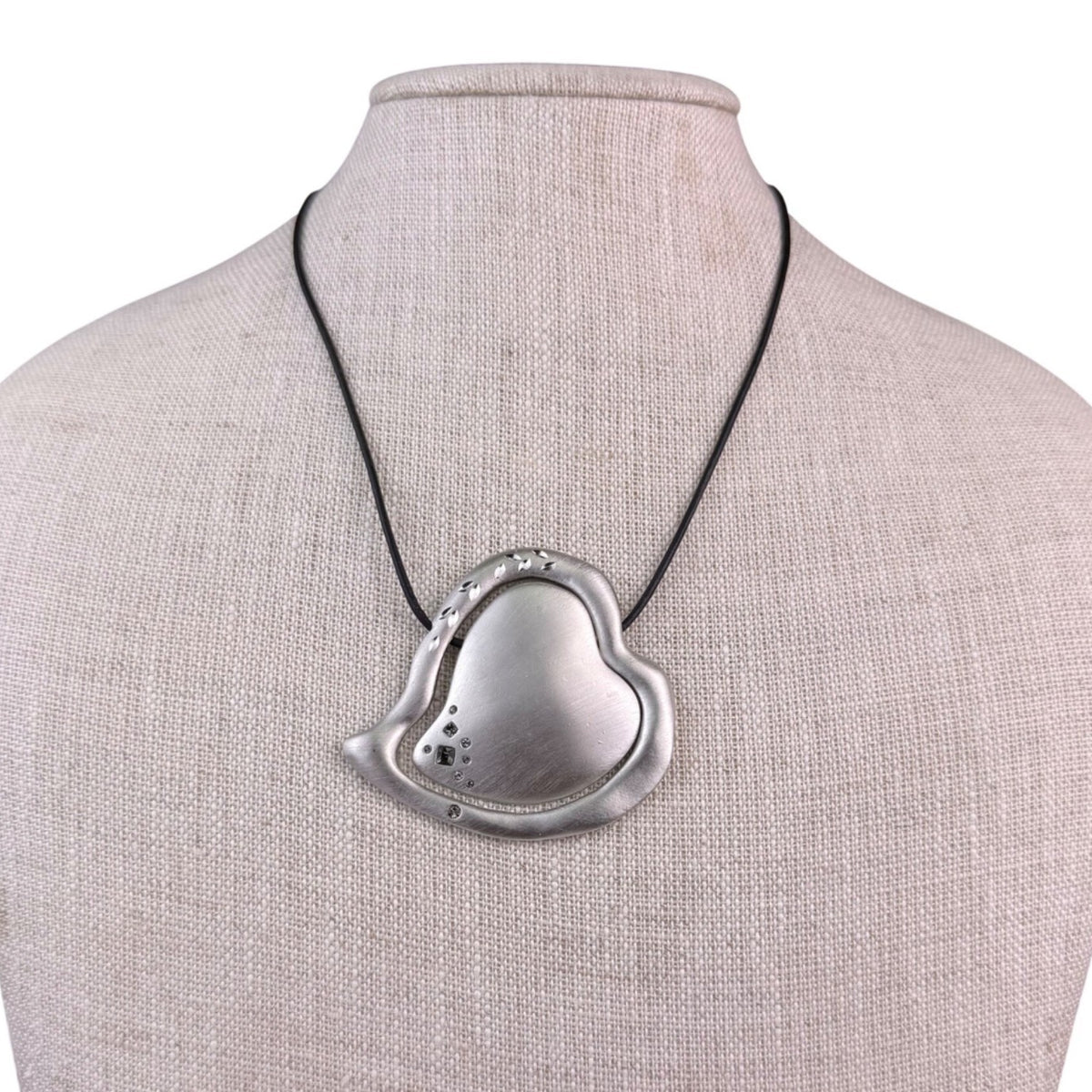 Chicos Womens Silver Tone Metal Heart Statement Necklace Adjustable Cord