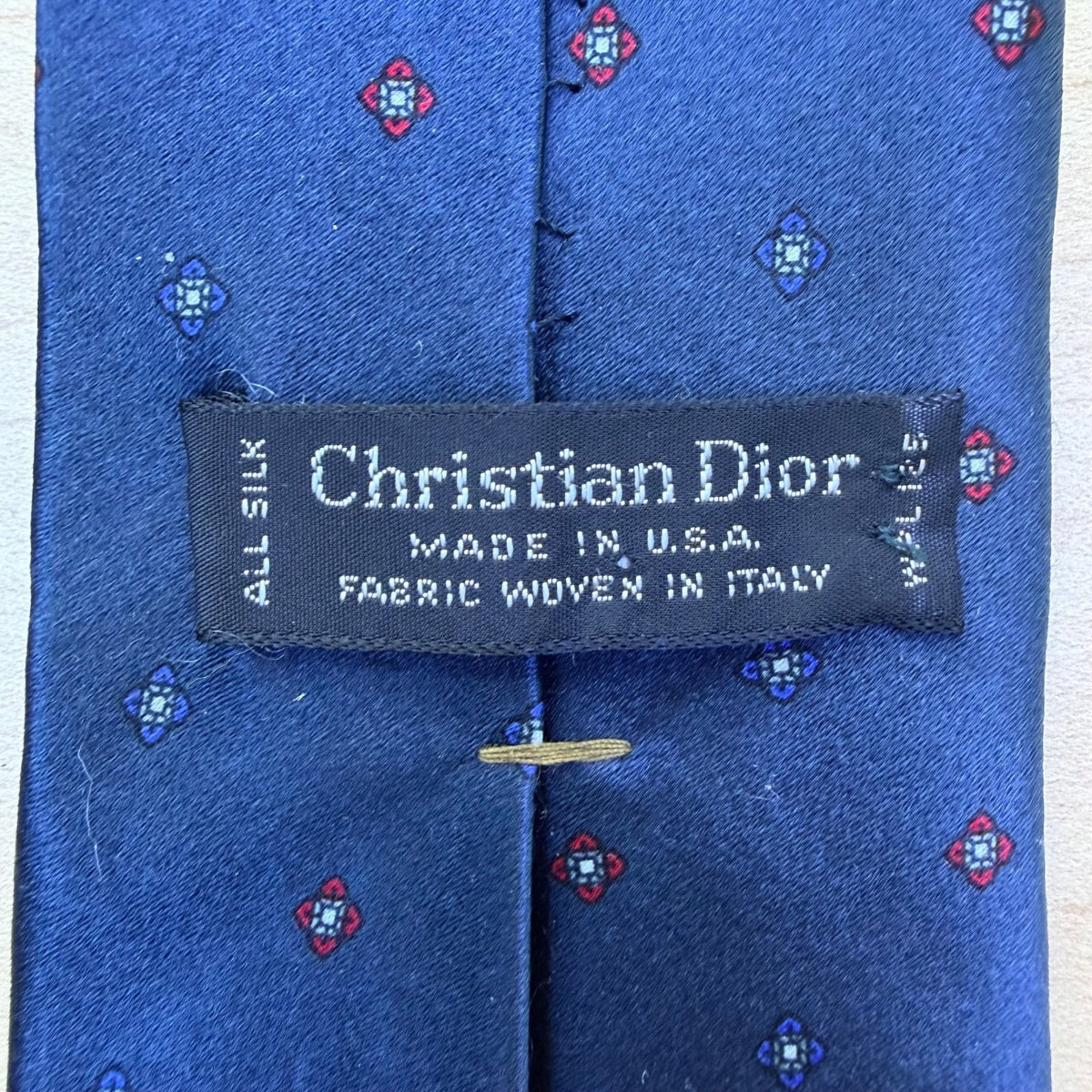 Christian D Mens Blue Silk Patterned Tie All-Season Elegant Design