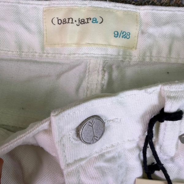 Banjara Womens White Distressed Straight-Leg Jeans With Raw Hem Size 9/28