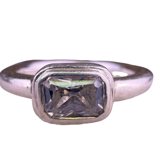 Sterling Silver Vintage Minimalist Womens Ring With Rectangle Transparent Stone 