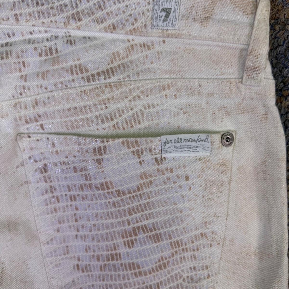 7 For All Mankind Womens White Skinny Pants Snakeskin Pattern Size 28