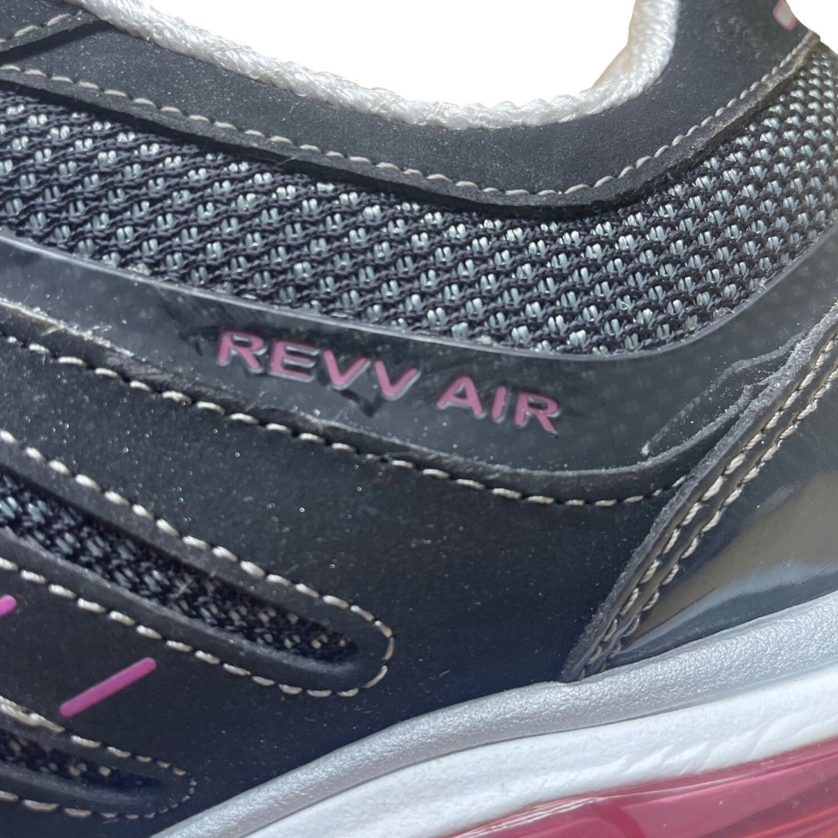 Skechers Women’s Black & Pink Revv Air Athletic Shoes Size 9.5