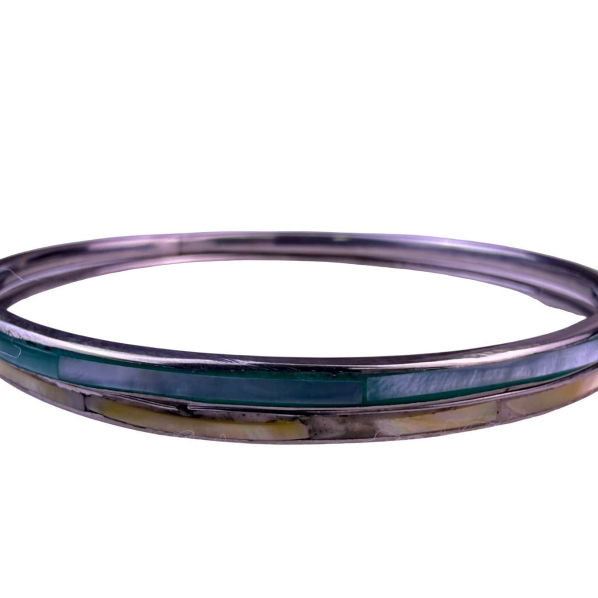 Two Unknown Women’s Silver Tone Shell Bangle Bracelets Set Stylish Accessory