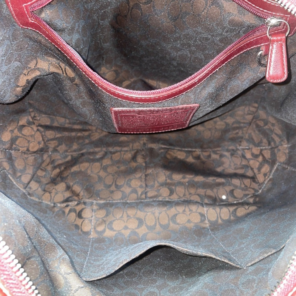 Coach Womens Burgundy Suede Hobo Bag Handcrafted Spacious Interior Zip Closure
