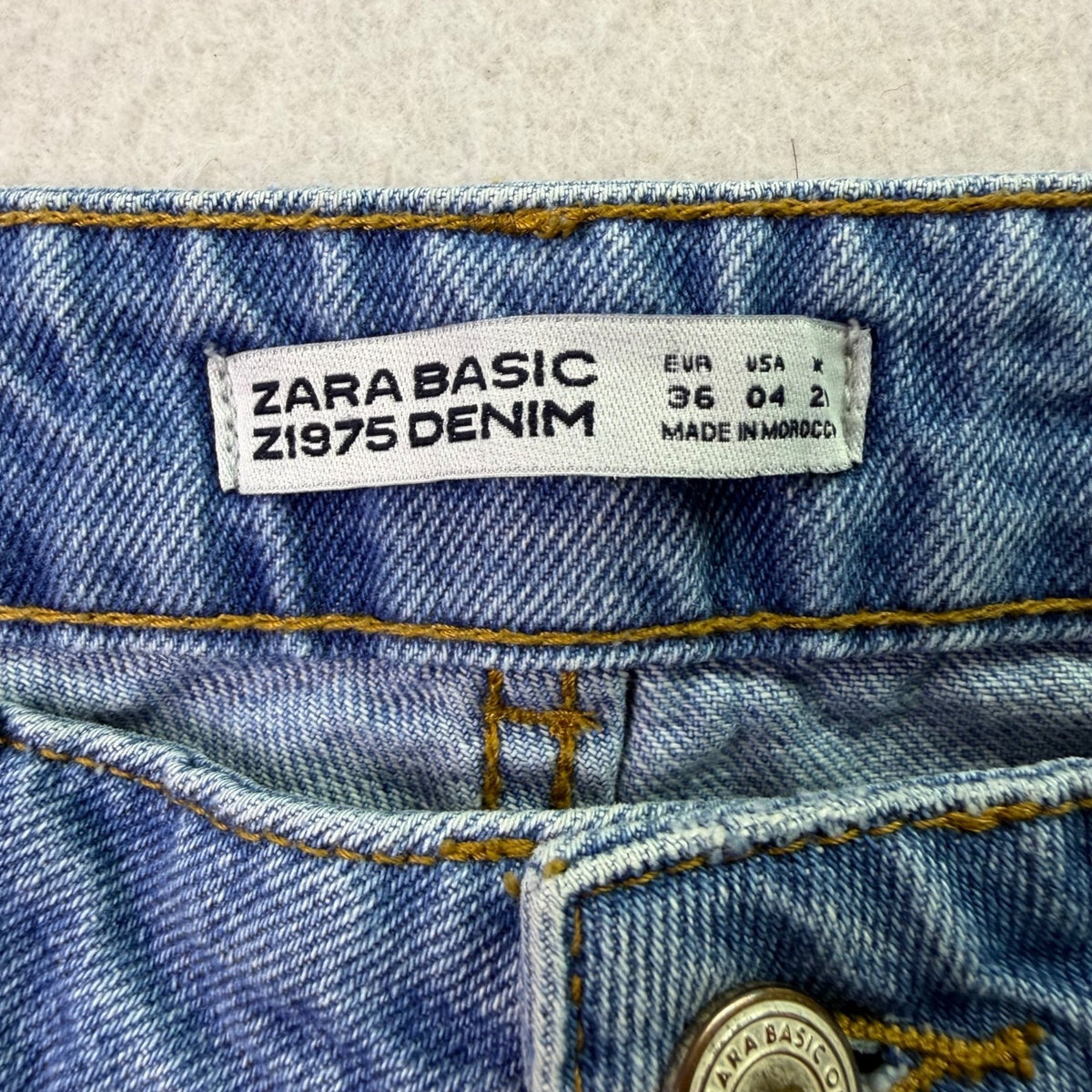 Zara Basic Women’s Blue Cotton Flare Ruffle Hem Jeans Button Fly Size 04