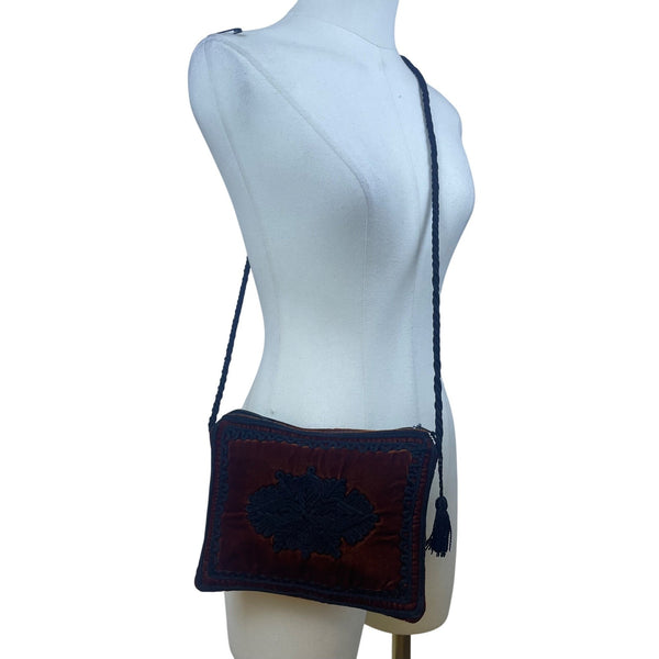 Women’s Orange & Black Velvet Embroidered Tassel Zipper Strap Crossbody Purse