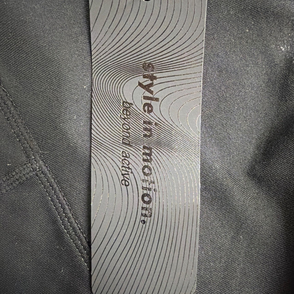 Ododos Womens Black Polyester/Spandex High-Waist Pocket Capri Leggings Size S -