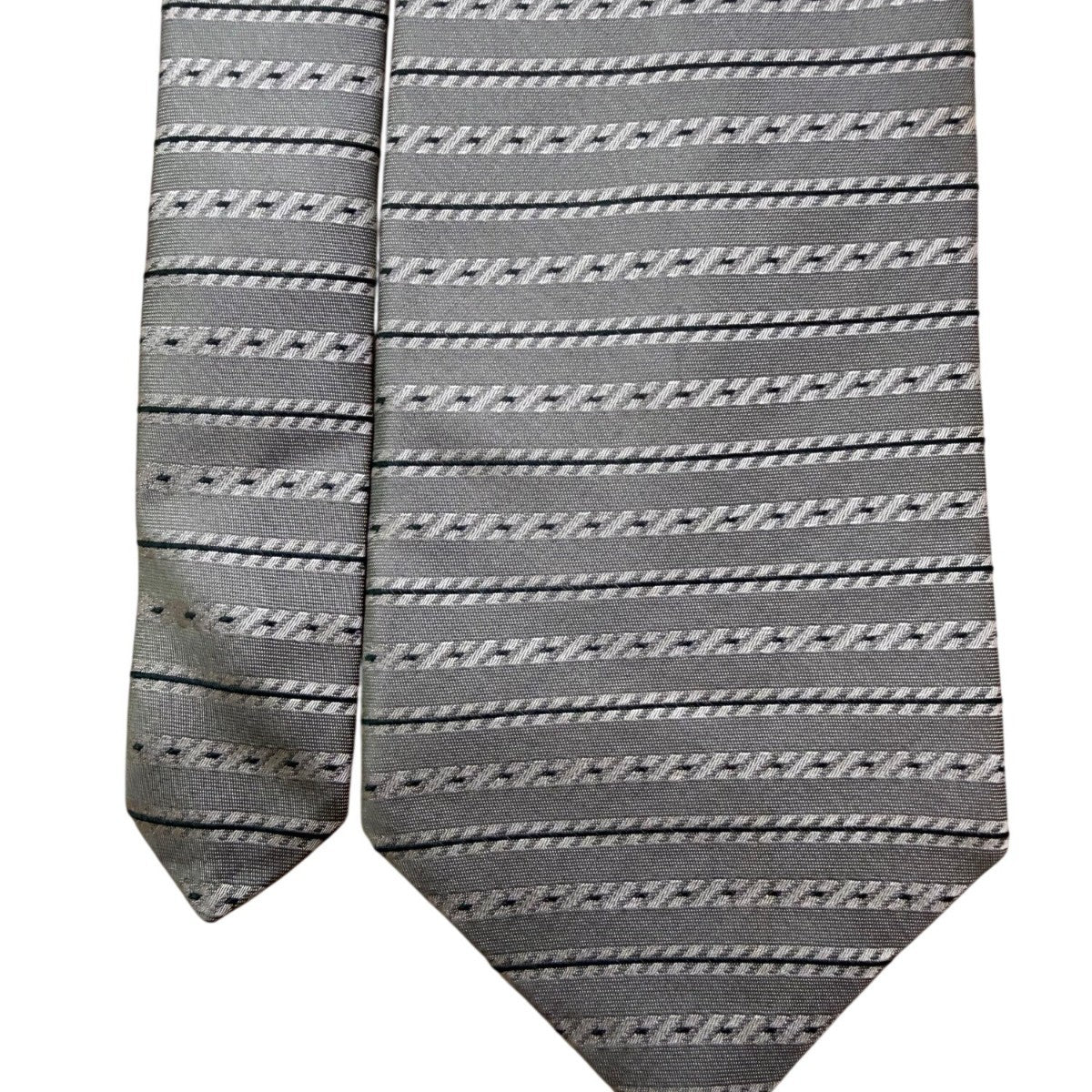 Jones New York Mens Gray 100% Silk Striped Necktie Elegant Pattern Classic Style