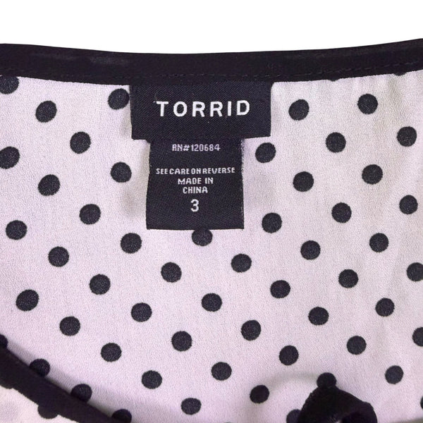 Torrid Womens White & Black Polyester Polka Dot Flutter Sleeve Top Size 3