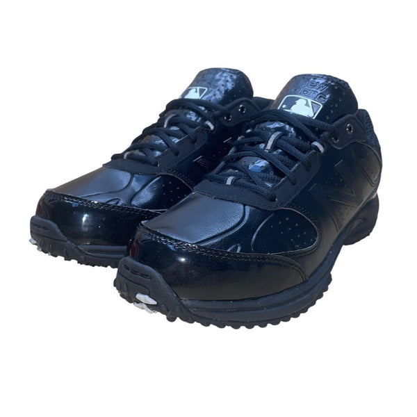 New Balance Men’s Black Lace-Up Breathable Baseball Cleats Size 9-4E Wide