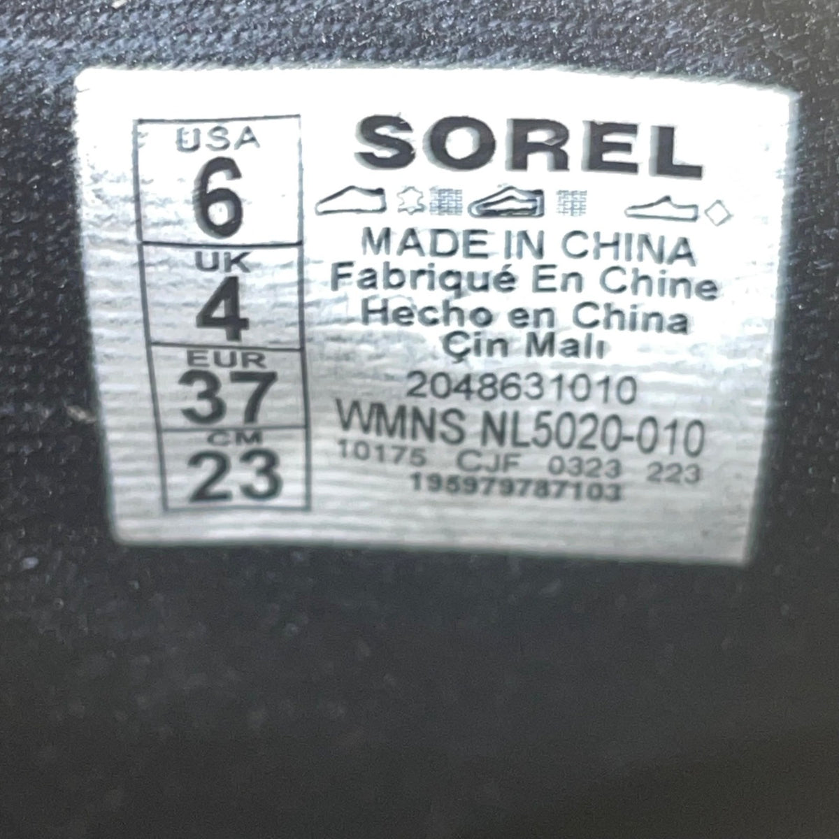 Sorel Women’s Black Suede Lug Sole Pull-On Evie ll Chelsea Boots Size 6