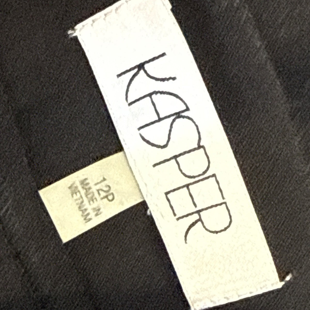 Kasper Womens Black Cropped Pants Side Zipper Closure Slim Fit Size 12P- New