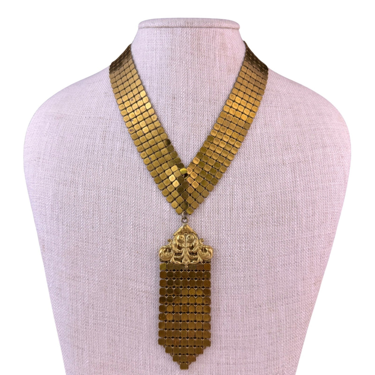 Vintage Trifari Womens Gold Tone Metal Mesh Necklace Ornate Pendan