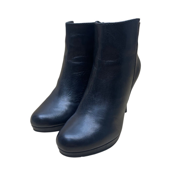 Lucky Brand Women’s Black Leather Sleek Heeled Ankle Booties Size 7