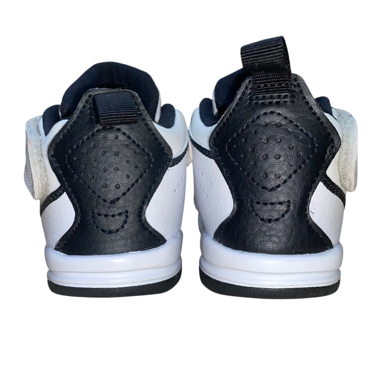 Air Jordan Kids White & Black Adhesive Strap Closure Athletic Sneakers Size 7C