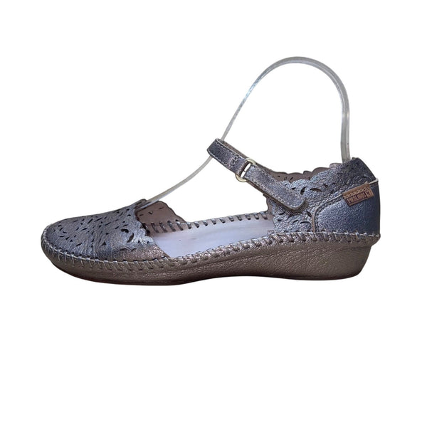 Pikolinos Women’s Silver Metallic Leather Cutout Design Mary Jane Shoes Size 39
