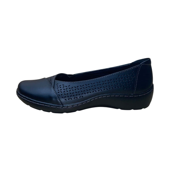 Clarks Women’s Black Leather Cora Iris Slip-On Wide Width Flat Shoes Size 7.5