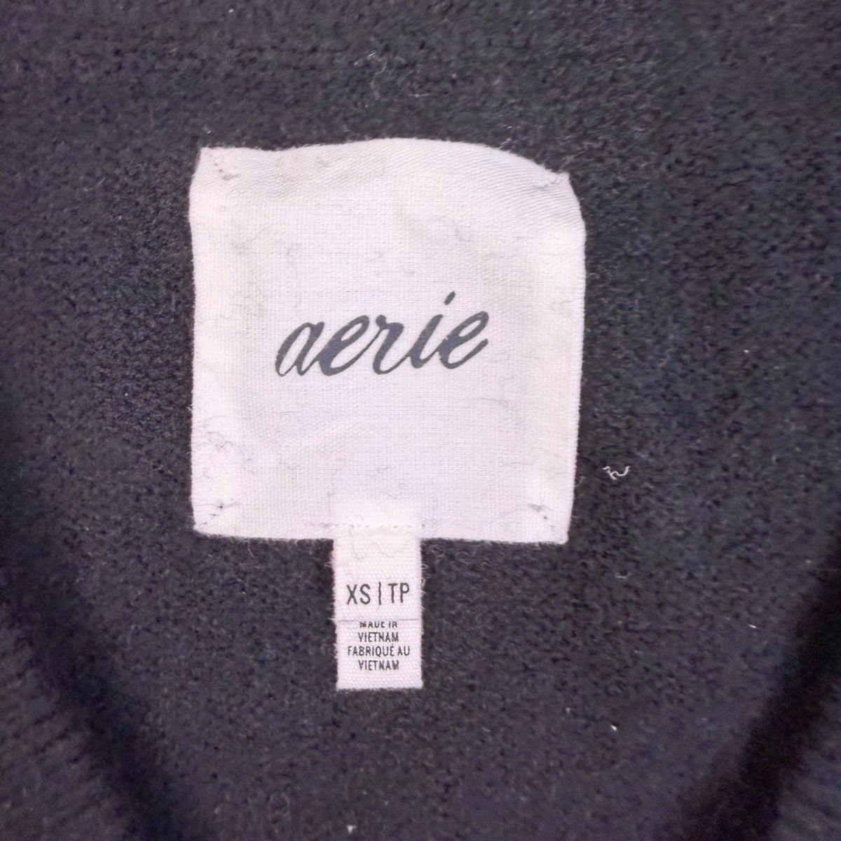 Aerie Women’s Black Recycled V-Neck Sweater Classic Fit Sz XS