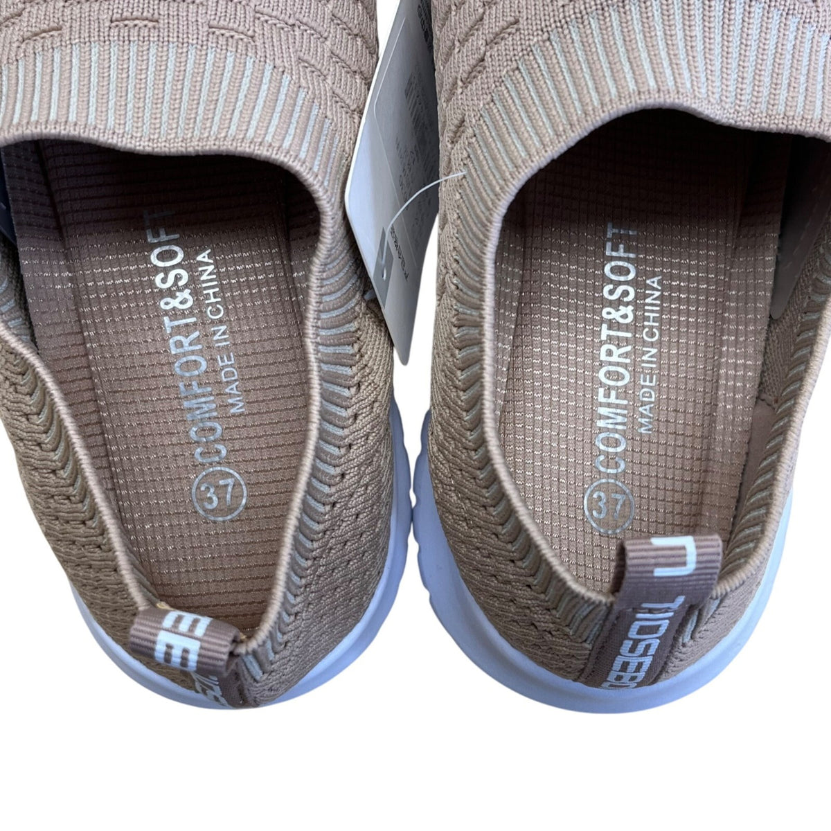 Tiosebon Women’s Beige Knit Breathable Slip-On Walking Sneakers Size US6/37EU