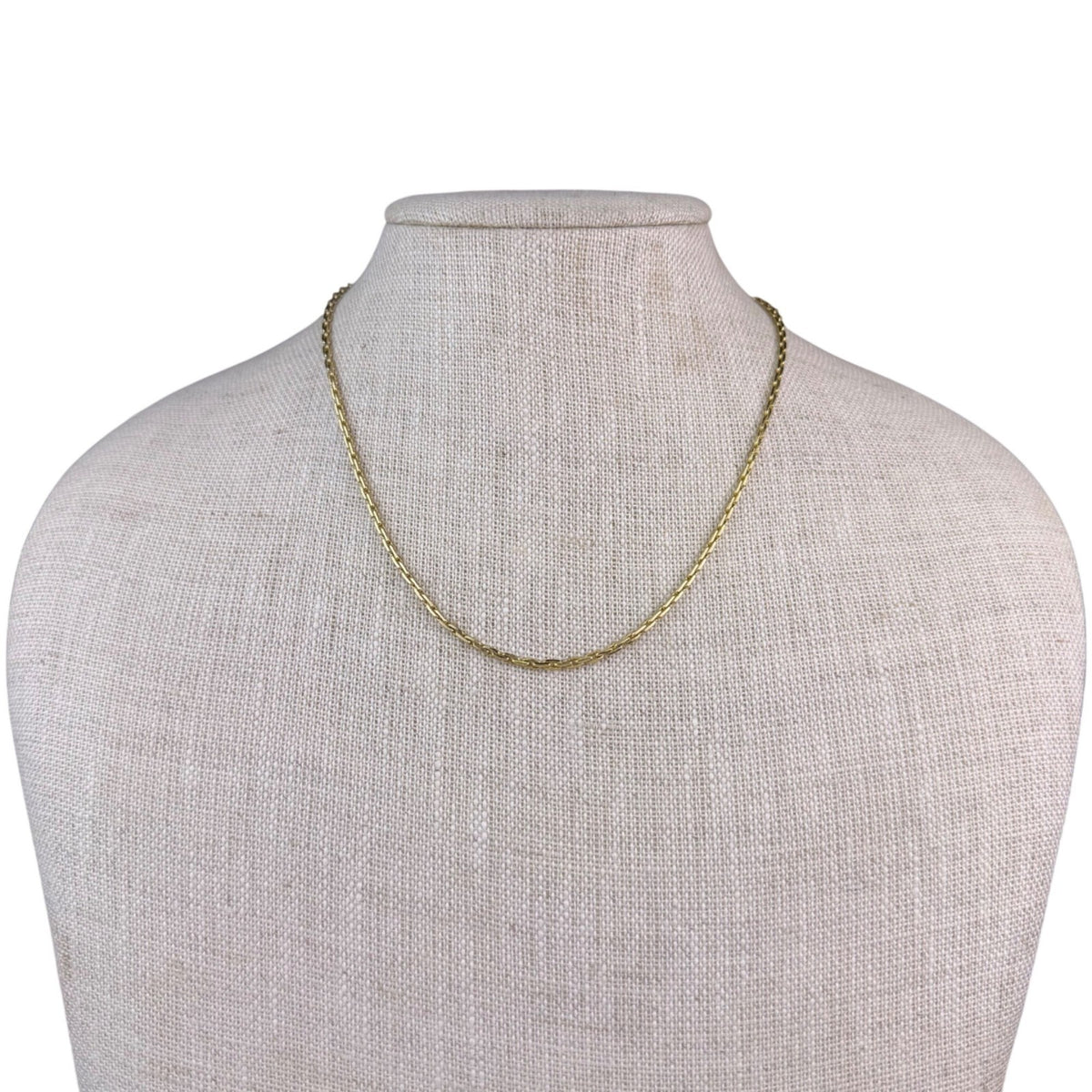 Gold Tone Womens Chain Necklace Adjustable Hook Clasp Lightweight Elegant Piece
