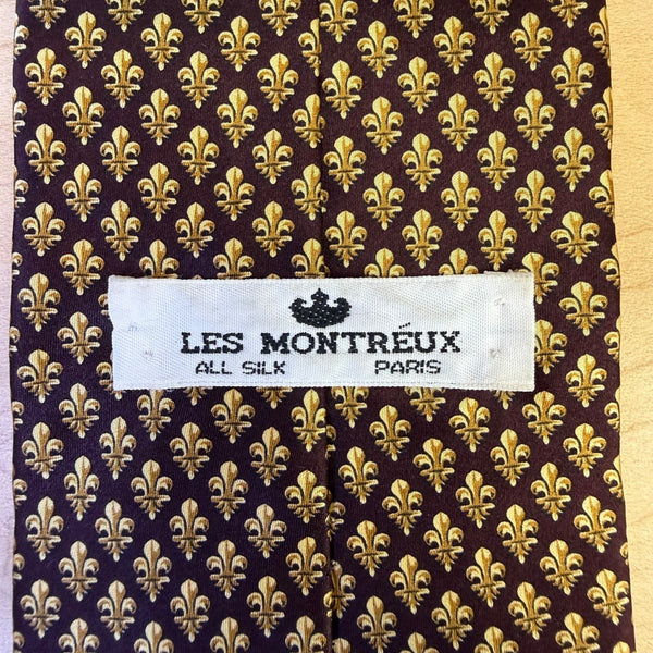 Les Montreux Mens Purple & Gold Silk Tie Fleur-De-Lis Print 58" Long Vintage Nec